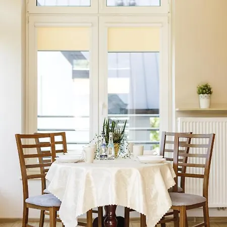 Jagiellońska Hotel apartamentowy 4*