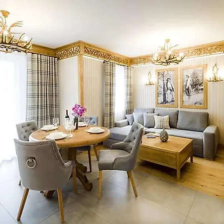 Jagiellońska Hotel apartamentowy 4*
