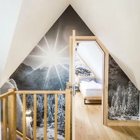 Mountain Jagiellonska Apartahotel 4*